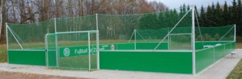 GÜNTER BRANDEL-STIFTUNG UNTERSTÜTZ SOCCERFELDBAU